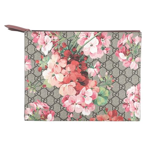 gucci bloom toiletry bag